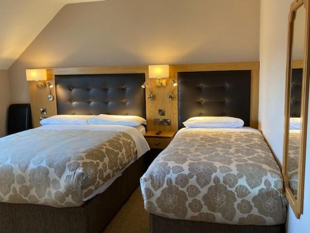 Tailors Lodge, Continental Breakfast Castleisland Esterno foto